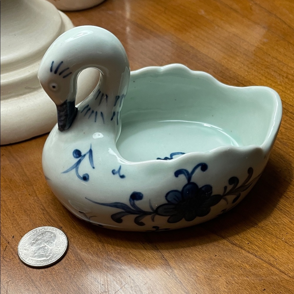 Qing Dynasty Ceramic Swan Dish/ brush wash
